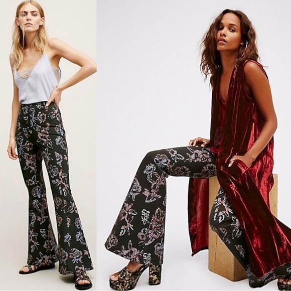 Free People Born to be Wild Printed Flare Pants Jeans 0 XS Retro Festival NEW - Picture 1 of 15